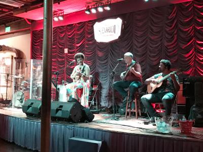 落ち着いてサンバを聴ける店