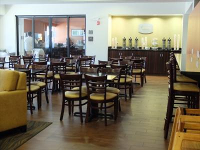 ホテル内の朝食会場。