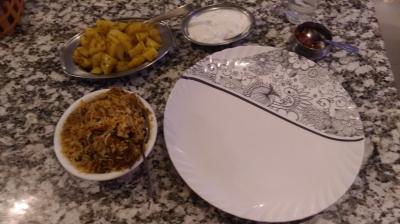 夕食（ビリヤニとジャガイモのカレー風味）