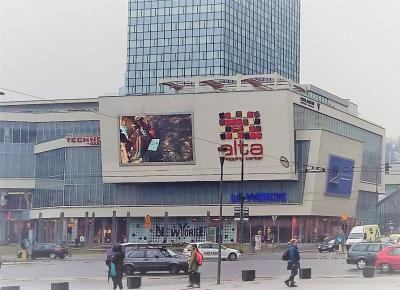 コンパクトにまとまっていて気軽に買い物できるショッピングセンター