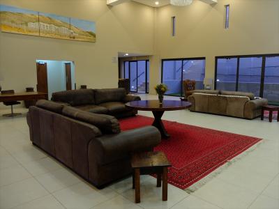 団体さんが去った後のロビー。どことなくガラ～ン。