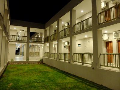 中庭に面した部分のホテル外観。