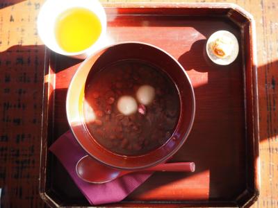 武家屋敷カフェzenzaiでぜんざいを食べる