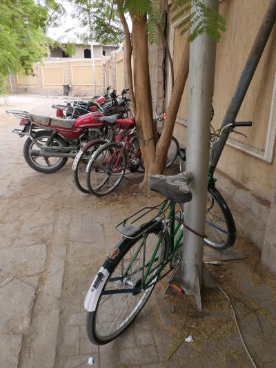 カルナック神殿へはレンタサイクルが便利