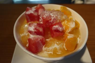 台北で豆花を食べるならフルーツ一杯の「騒豆花」