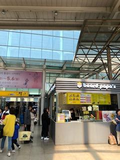 金浦空港11時着、ソウル駅13時発のKTXは余裕で間に合いました！