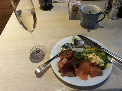 朝食、シャンパン付き