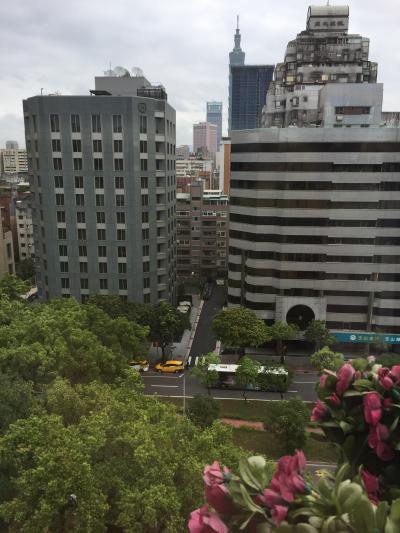 ちょっとだけ台北101がみえました