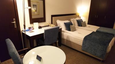 クローゼットの位置がべっど脇