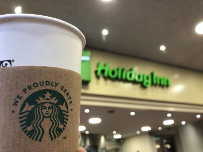 ホテルの1階にはラウンジの代わりにスターバックスがあります