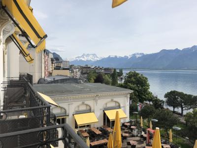 天気はイマイチでしたがレマン湖畔の眺めは最高！