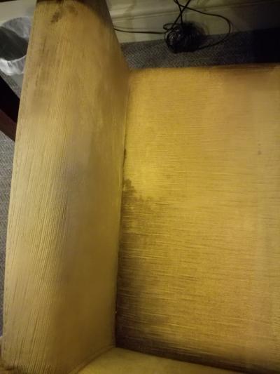 客室内のイスもかなり古い