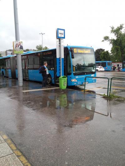 工事の為一部代行バスが走ってます