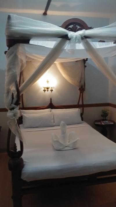 タオルアートの一例です。2匹のスワンのハートが有名ですね。