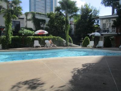 レトロアシス ホテル