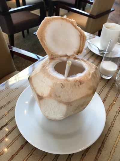 生のココナッツジュース