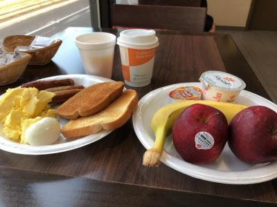 朝食はガッツリ頂きました。