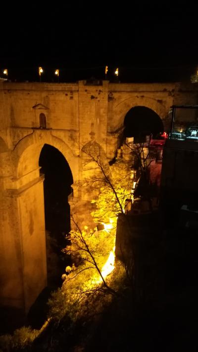 部屋から見た橋