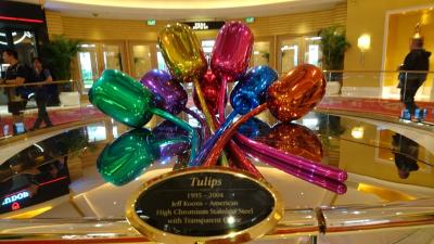 ジェフクーンズのチューリップ