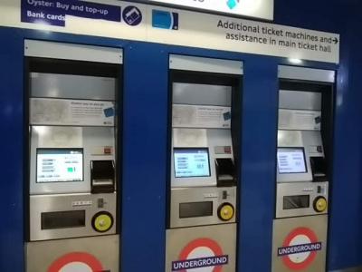 地下鉄でロンドン中心部に向かうにはこの駅