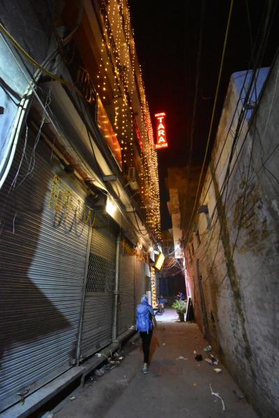 路地裏なので夜中到着の女子は怖いかも。