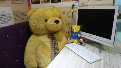 フロント階でお出迎えしてくれるくまさんです。