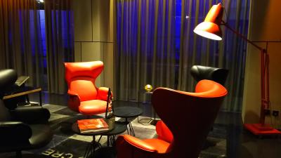 モダンな感じのロビー