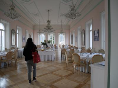 宮殿風朝食会場