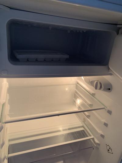 冷凍室付きの冷蔵庫