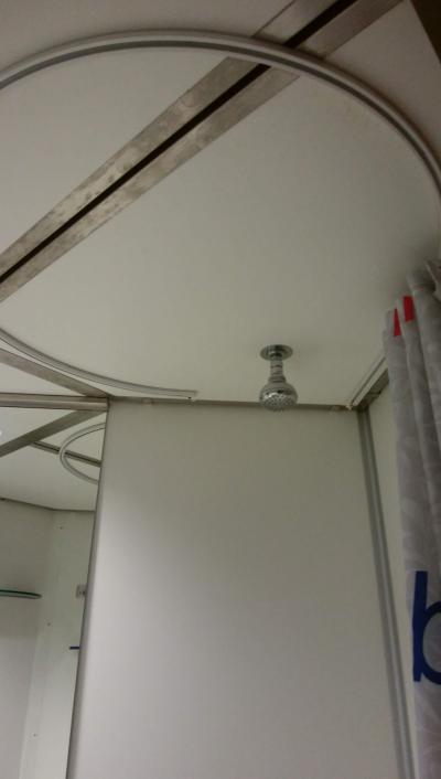 シャワーブース