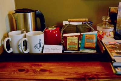 クッキーやお茶セットもあり