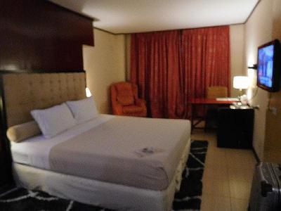 けっこう広い部屋です。