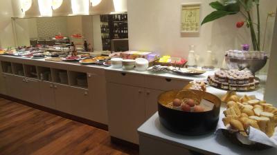 朝食ビュッフェ