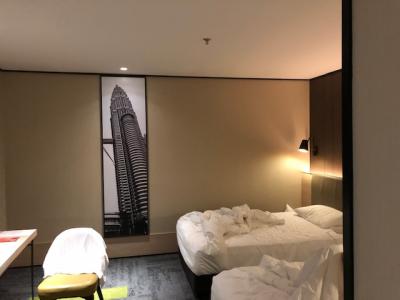 窓はありません。