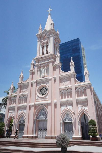 パステルピンクのかわいい教会