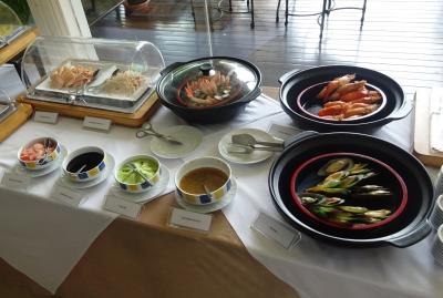 朝食。クラブルーム専用カウンター。