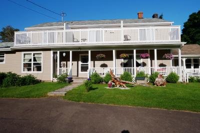 母屋、このほかにコテージが2棟あります