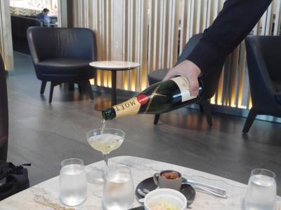 ピアソン空港のラウンジが最高