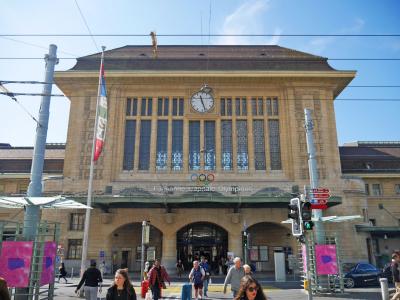 コインロッカーは地下