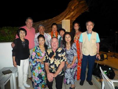 （ハワイ）花を見て、食事をして、夕日＆フラダンスを楽しめるハレクラニ・レストラン「ハウス・ウィズアウト・ア・キー」。（2019）