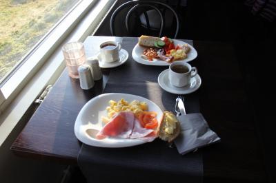 レストラン朝食