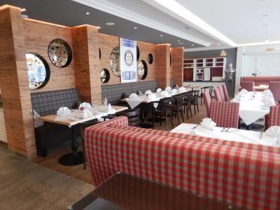 明るい朝食ルーム