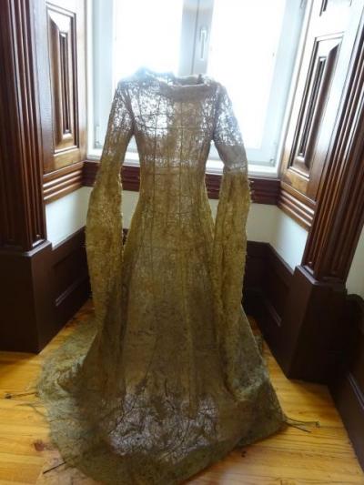 待合室に展示されていた衣装の写真