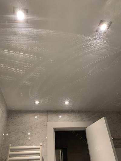 汚れたままの鏡