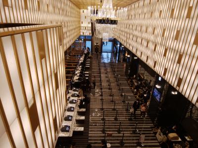 アパ横浜ベイタワーで飲むビールは夜景も抜群