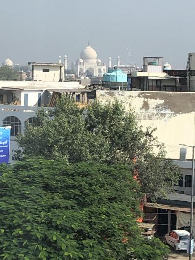 「タージマハルビュー」の部屋から