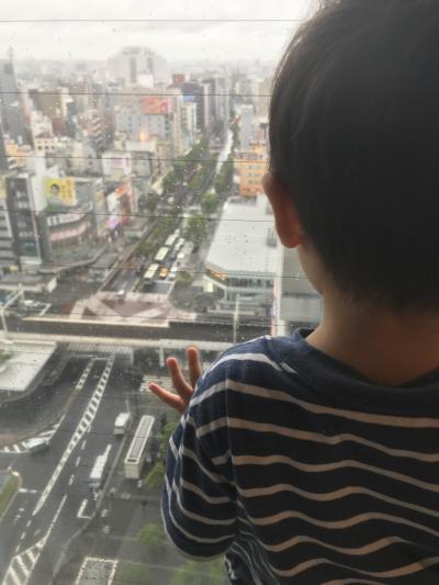 川崎駅の真横