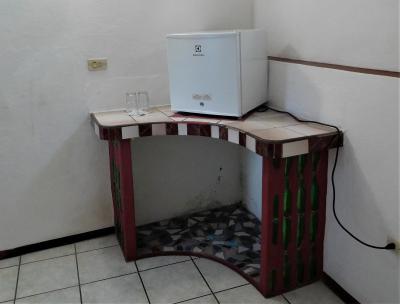 エアコンやミニ冷蔵庫もある