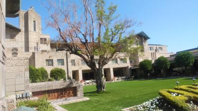 ホテル入り口からホテルの一部です