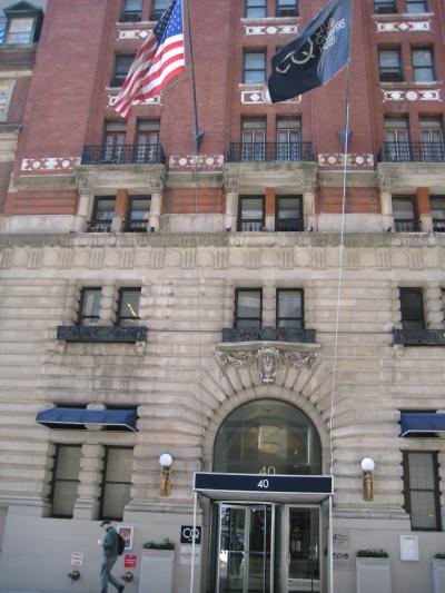 ５Ａｖｅと６Ａｖｅの間、４５ｓｔのＣＬＵＢ　ＱＵＡＲＴＥＲＳ